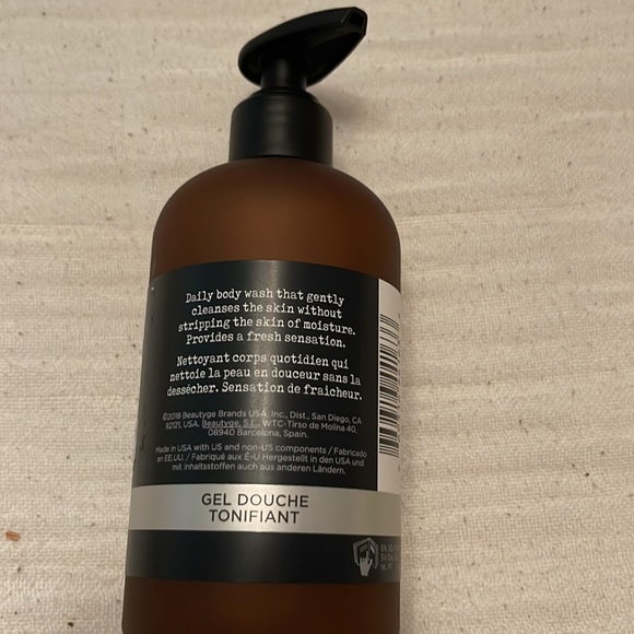 American Crew Acumen Invigorating Body Wash - Picture 2 of 2